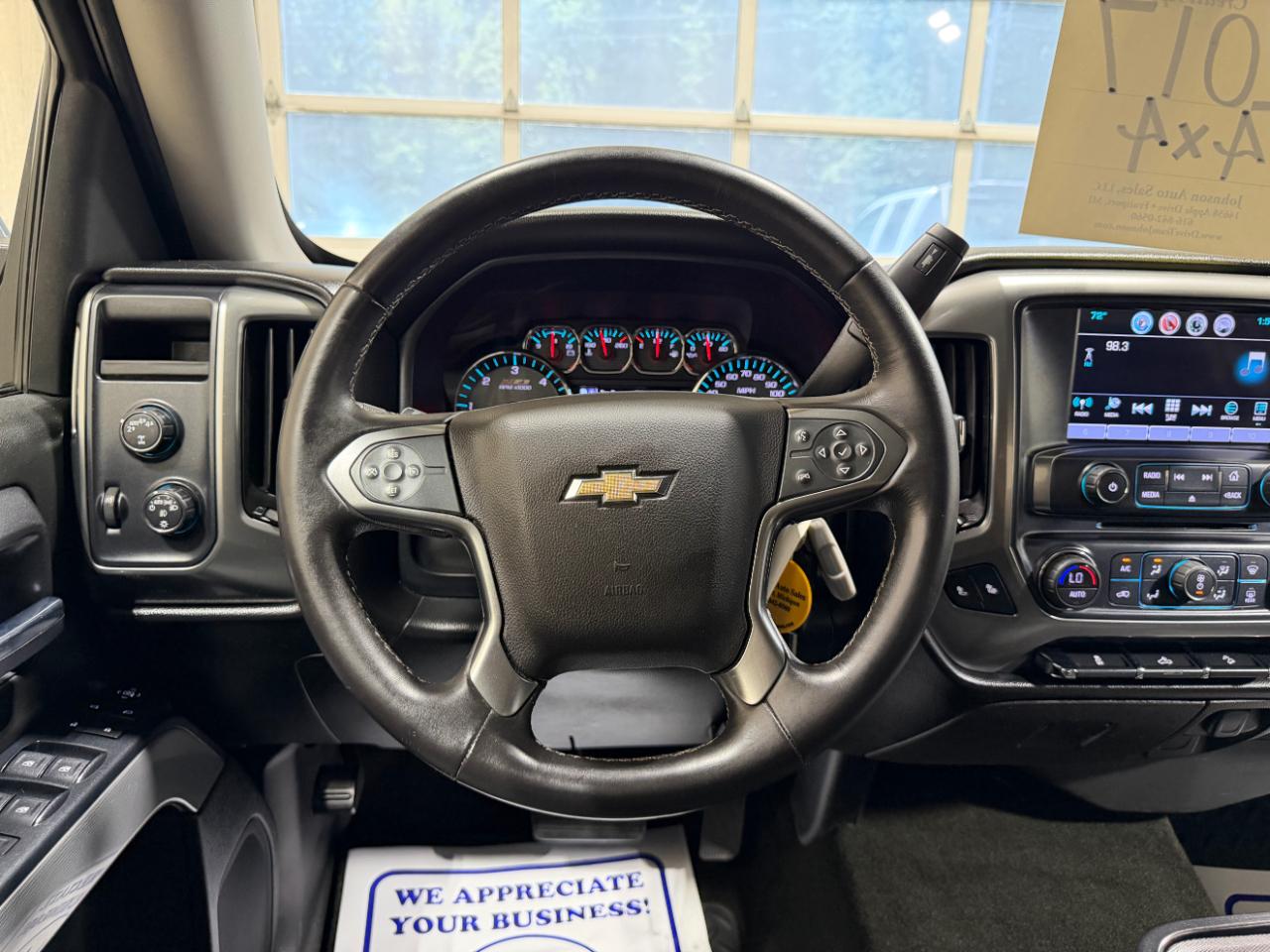 Chevrolet Silverado 1500 4WD Crew Cab 143.5" LT w/2LT 2017
