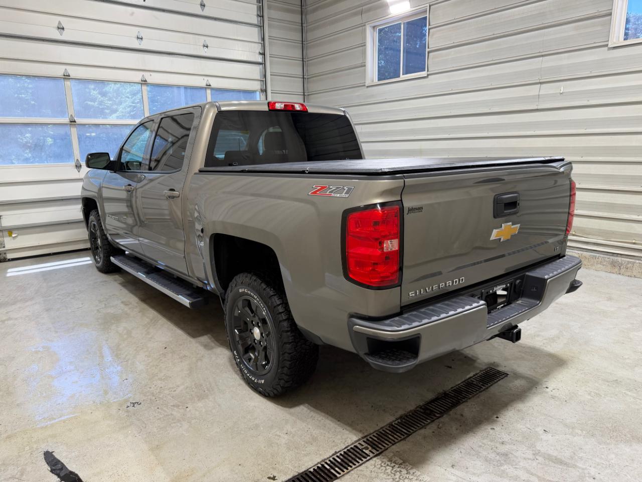 Chevrolet Silverado 1500 4WD Crew Cab 143.5" LT w/2LT 2017