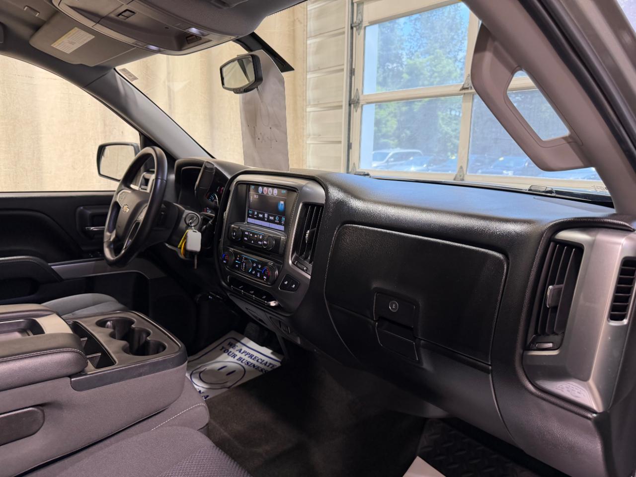Chevrolet Silverado 1500 4WD Crew Cab 143.5" LT w/2LT 2017