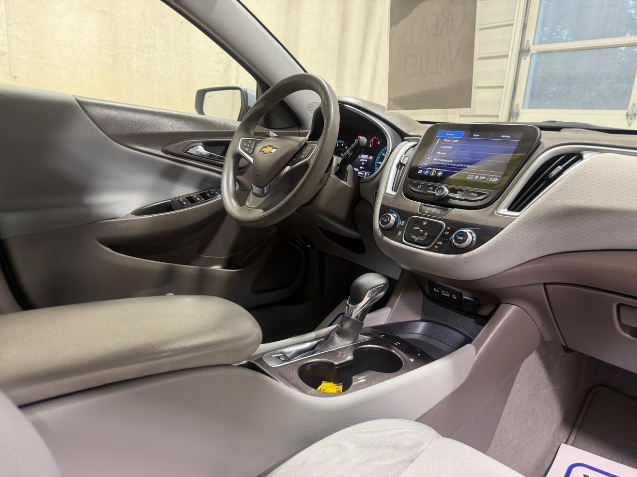 Chevrolet Malibu 4dr Sdn LS w/1FL 2024