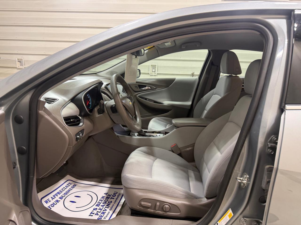 Chevrolet Malibu 4dr Sdn LS w/1FL 2024