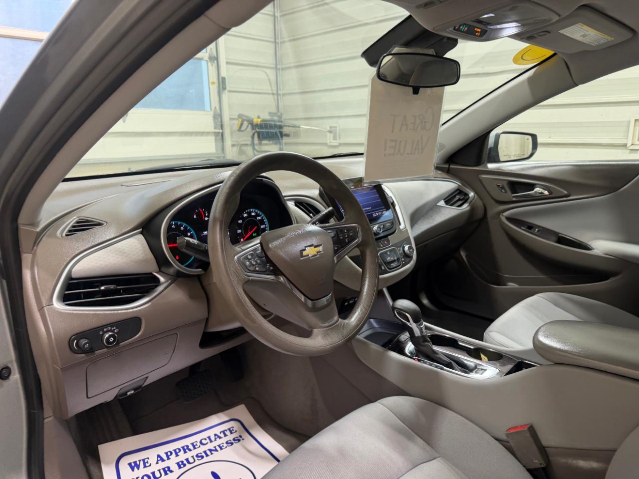 Chevrolet Malibu 4dr Sdn LS w/1FL 2024