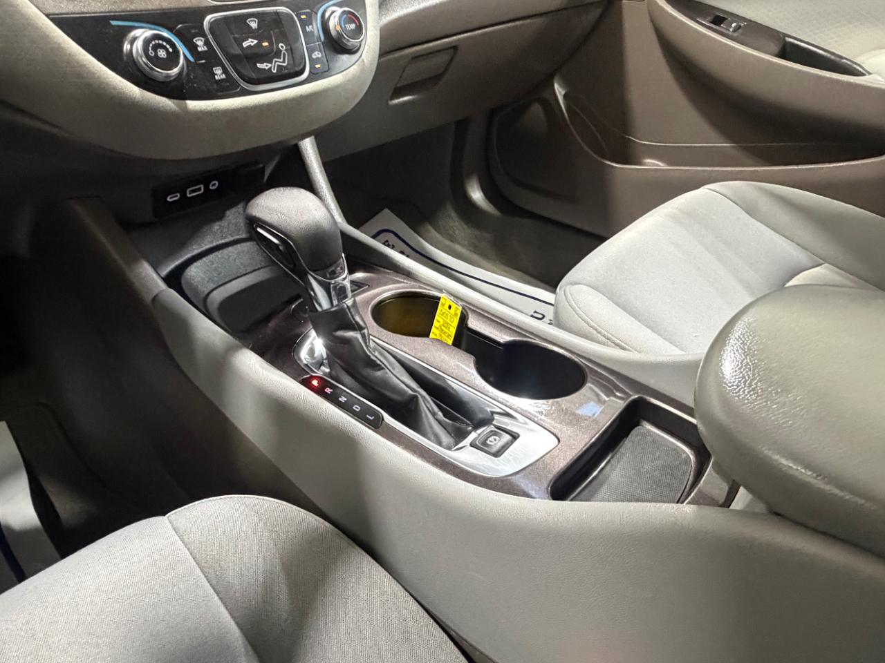 Chevrolet Malibu 4dr Sdn LS w/1FL 2024