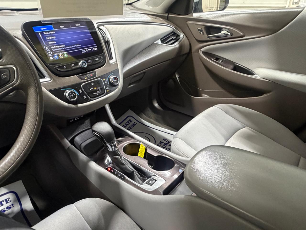 Chevrolet Malibu 4dr Sdn LS w/1FL 2024