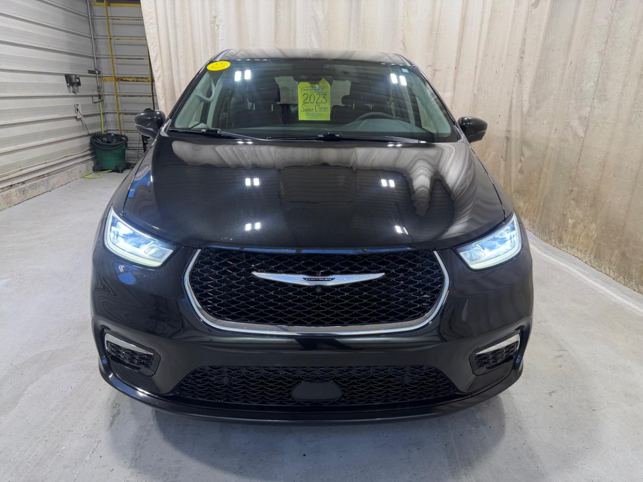 Chrysler Pacifica Touring L AWD 2023