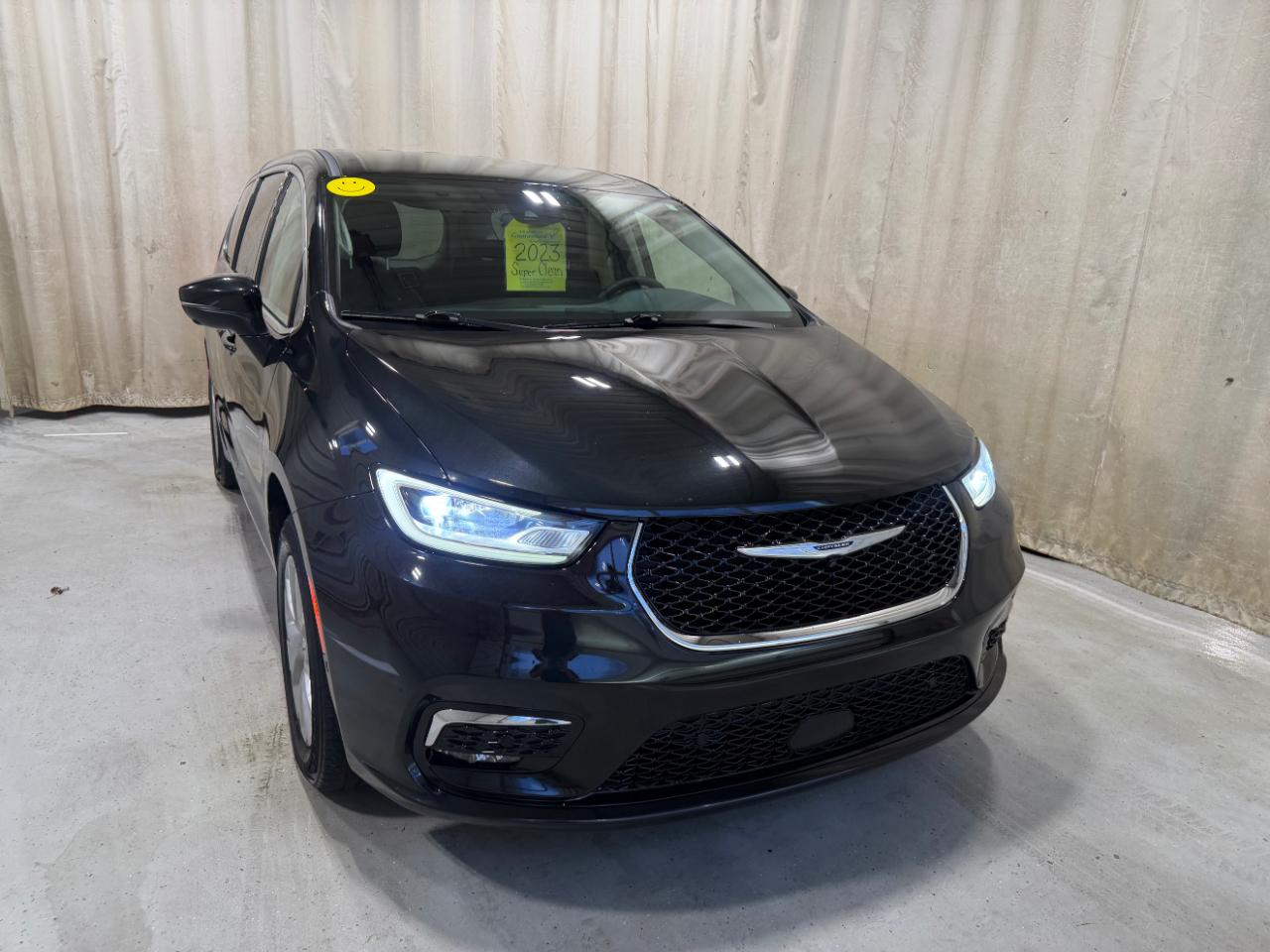Chrysler Pacifica Touring L AWD 2023