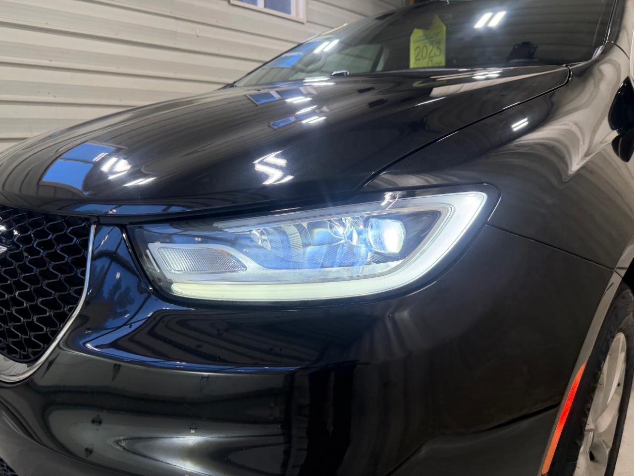 Chrysler Pacifica Touring L AWD 2023