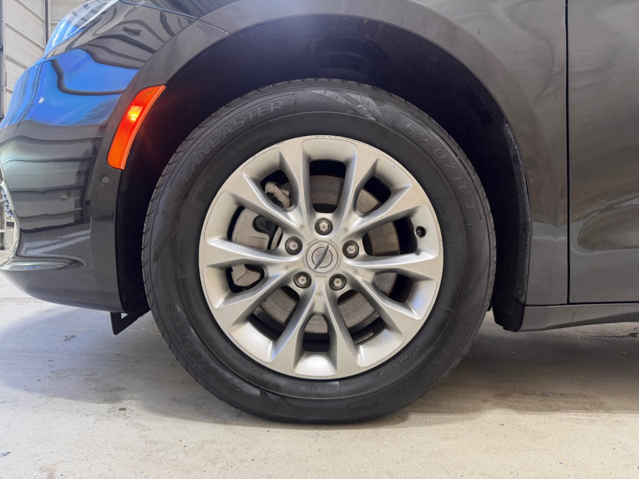 Chrysler Pacifica Touring L AWD 2023