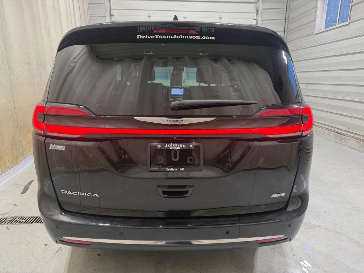 Chrysler Pacifica Touring L AWD 2023