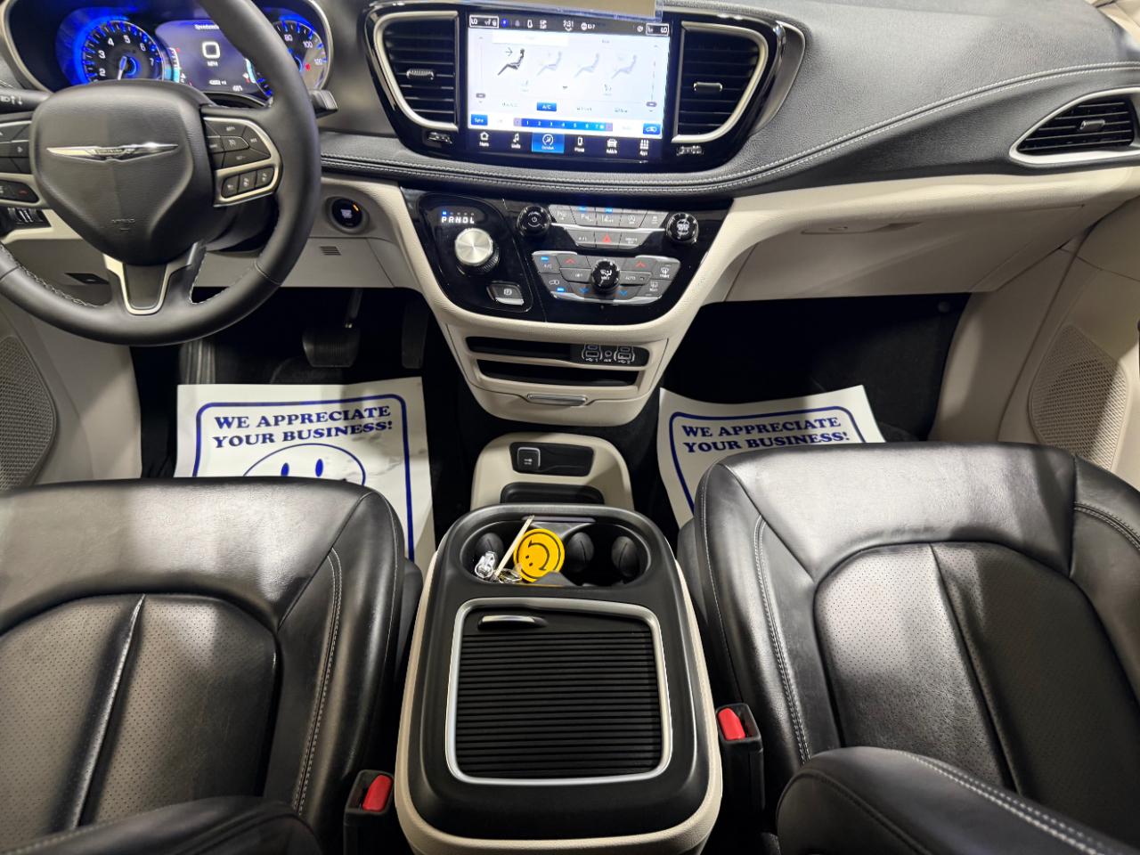 Chrysler Pacifica Touring L AWD 2023