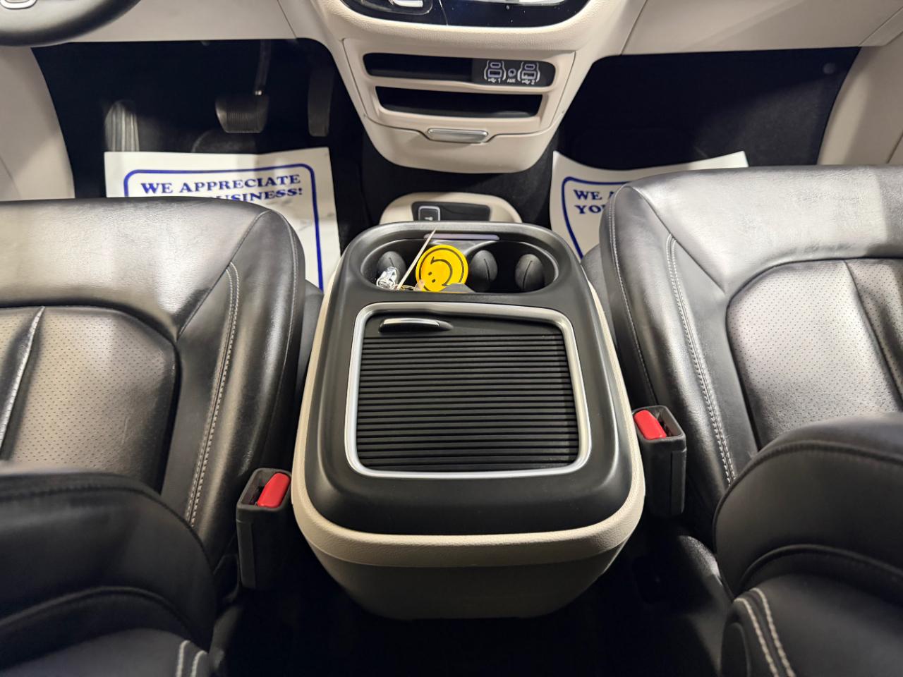 Chrysler Pacifica Touring L AWD 2023