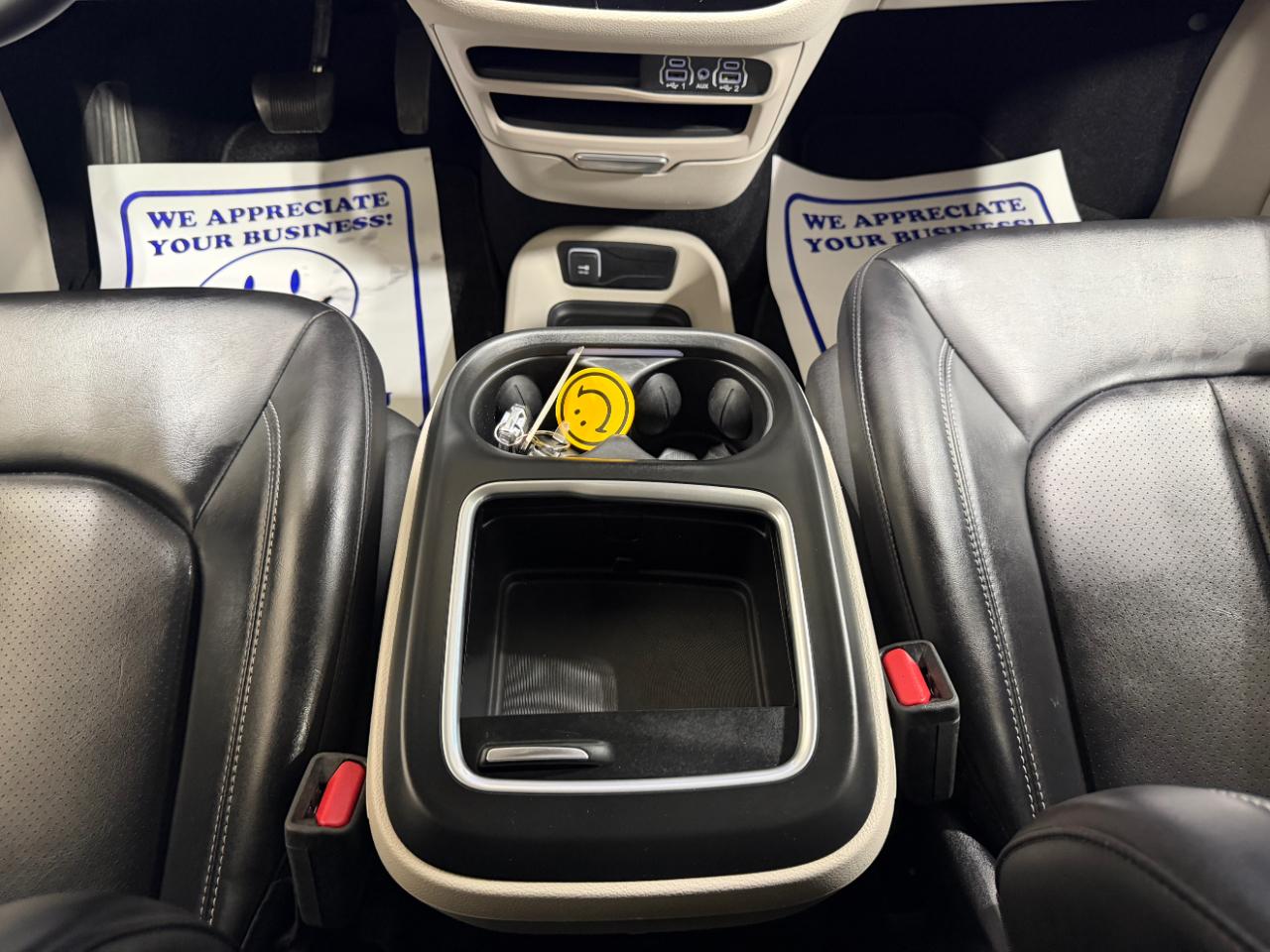 Chrysler Pacifica Touring L AWD 2023