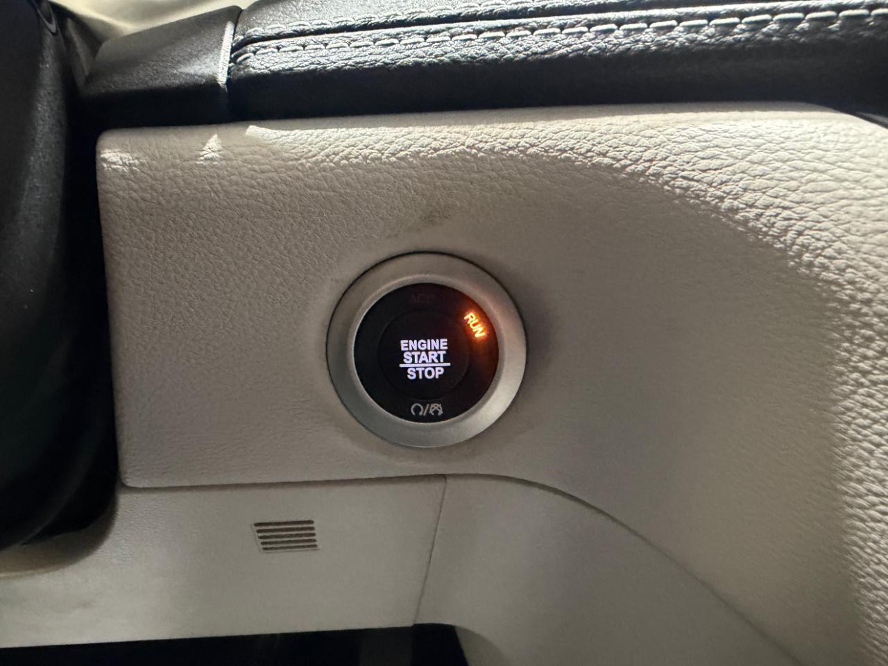 Chrysler Pacifica Touring L AWD 2023