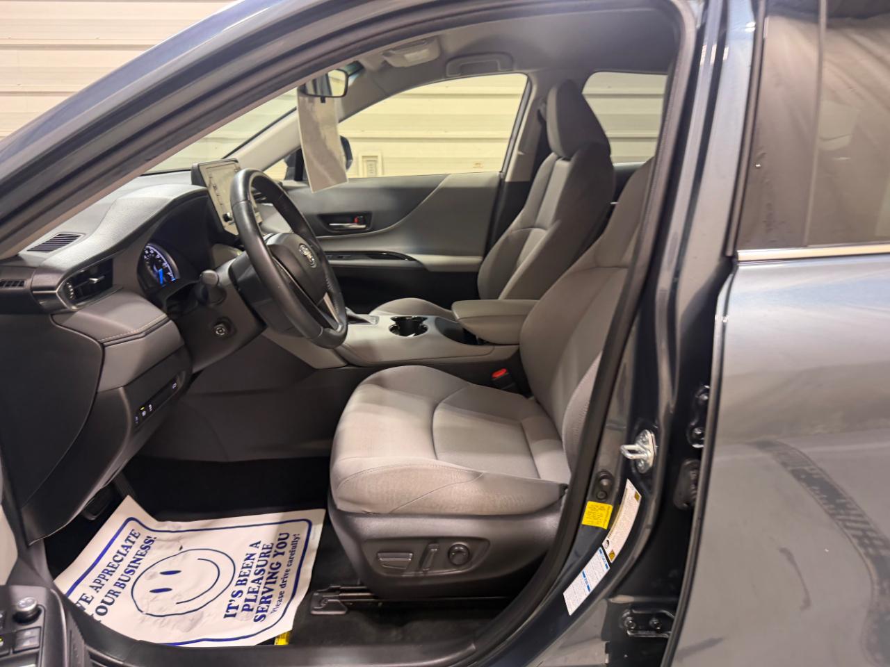 Toyota Venza LE AWD (Natl) 2021