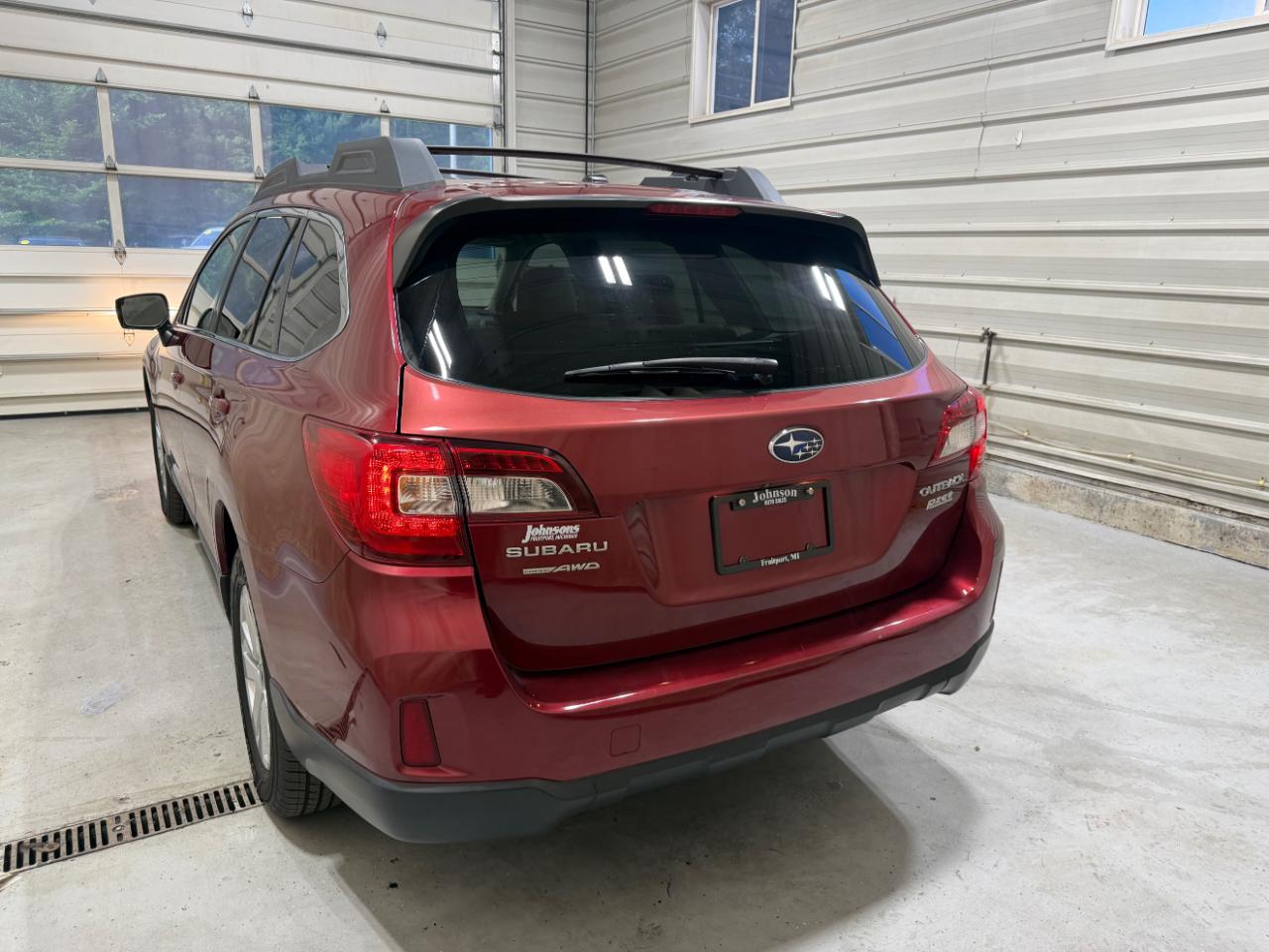 Subaru Outback 4dr Wgn 2.5i Premium PZEV 2015