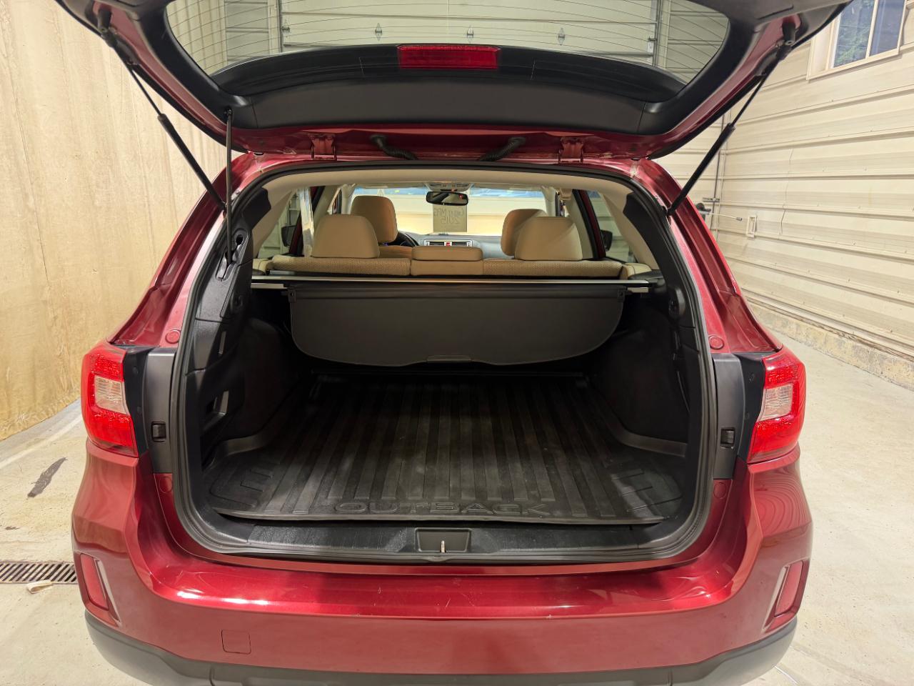 Subaru Outback 4dr Wgn 2.5i Premium PZEV 2015