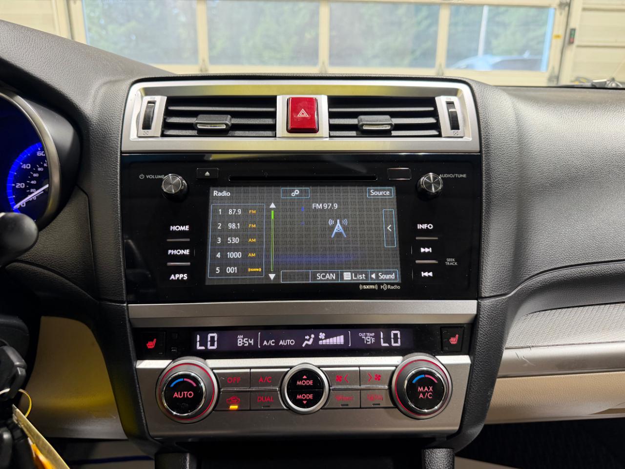 Subaru Outback 4dr Wgn 2.5i Premium PZEV 2015
