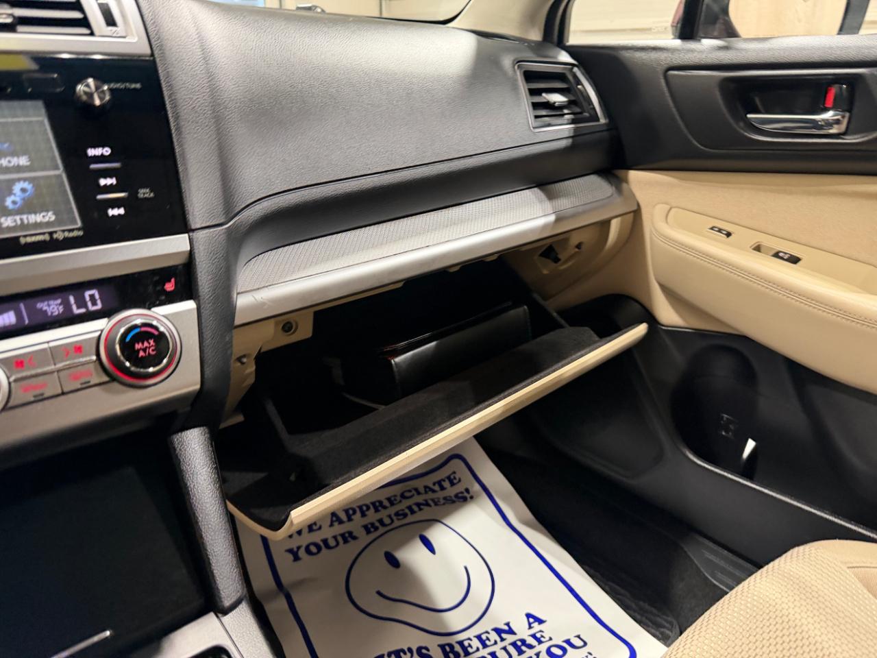 Subaru Outback 4dr Wgn 2.5i Premium PZEV 2015