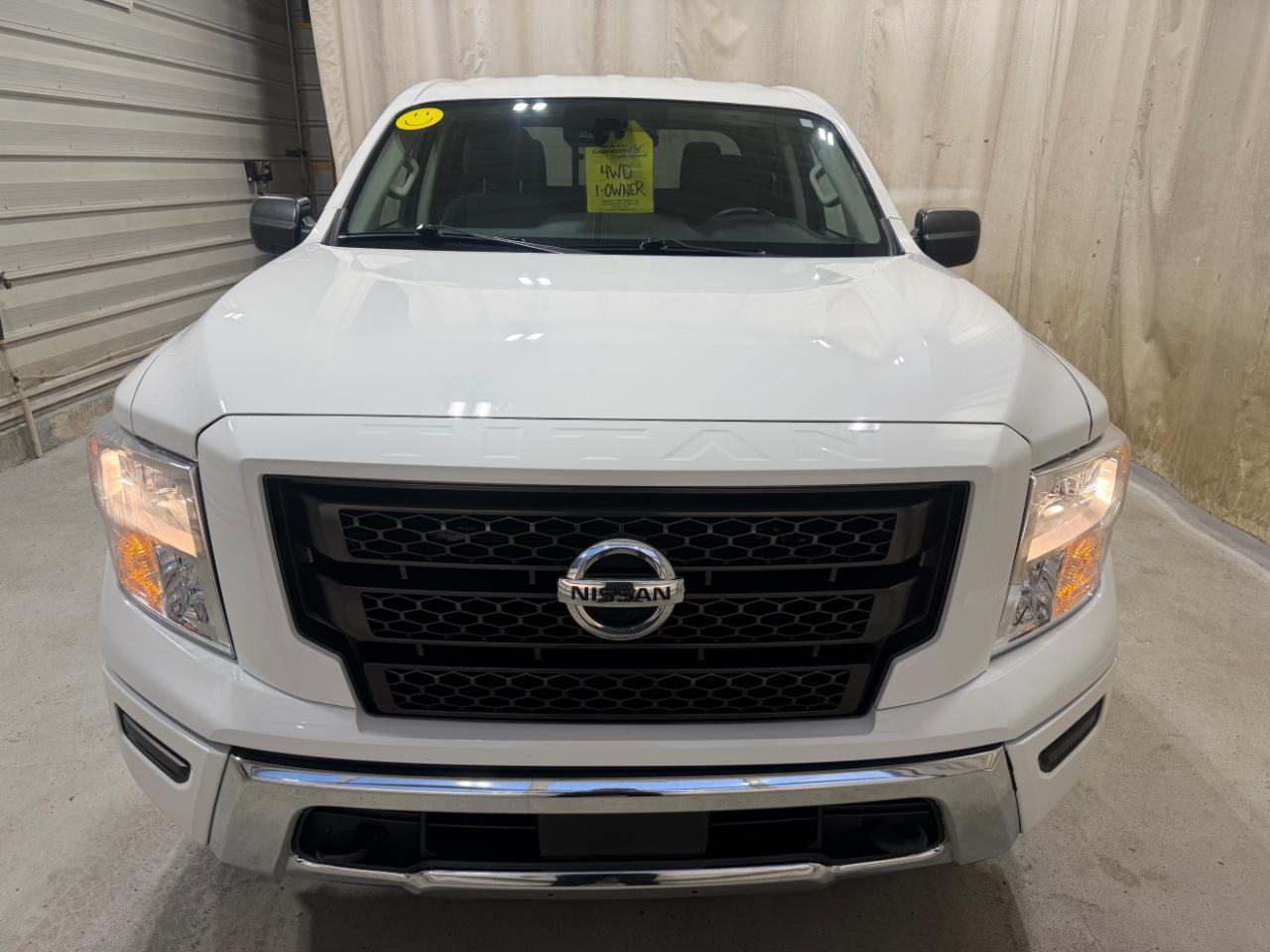 Nissan Titan 4x4 Crew Cab SV 2022