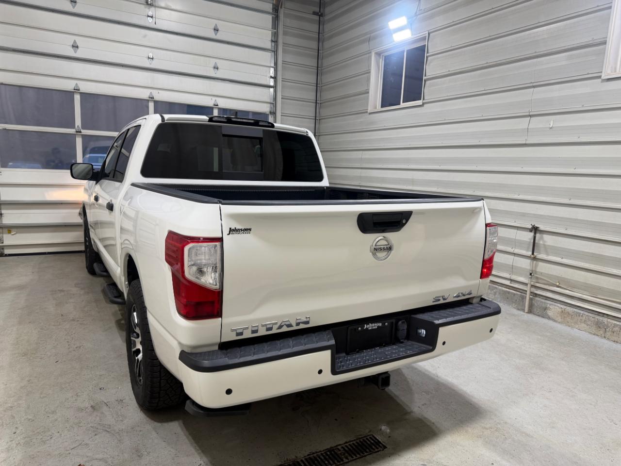 Nissan Titan 4x4 Crew Cab SV 2022