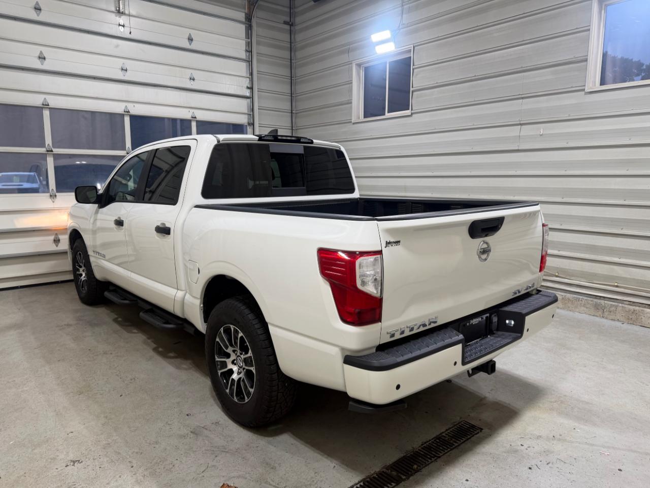 Nissan Titan 4x4 Crew Cab SV 2022
