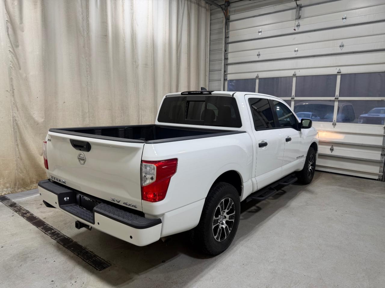 Nissan Titan 4x4 Crew Cab SV 2022