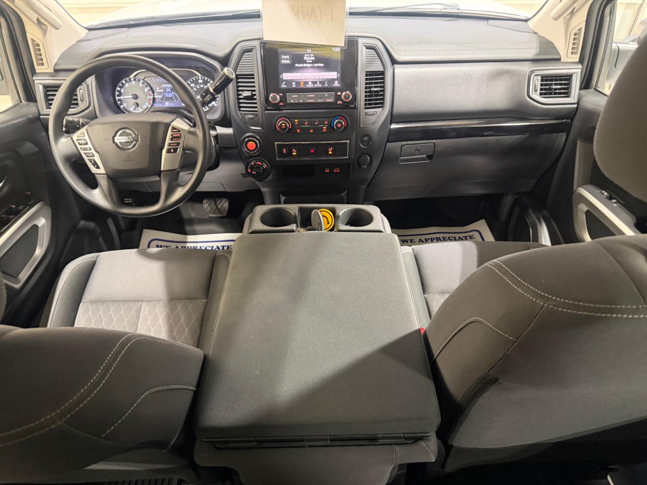 Nissan Titan 4x4 Crew Cab SV 2022