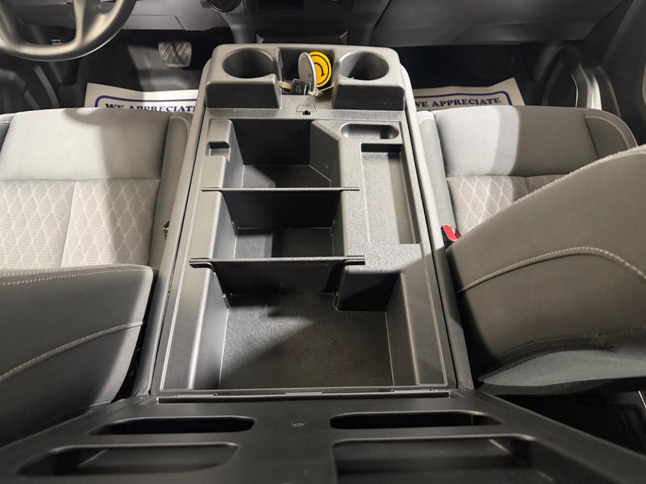 Nissan Titan 4x4 Crew Cab SV 2022