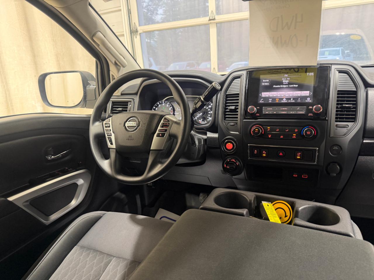 Nissan Titan 4x4 Crew Cab SV 2022