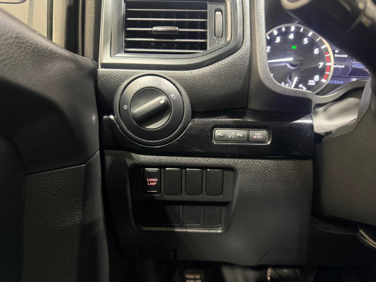 Nissan Titan 4x4 Crew Cab SV 2022