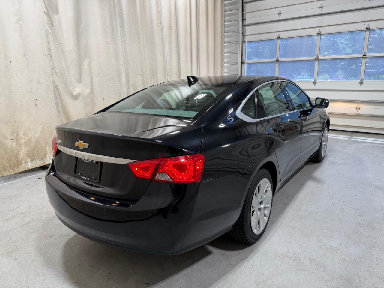 Chevrolet Impala 4dr Sdn LS w/1FL 2019