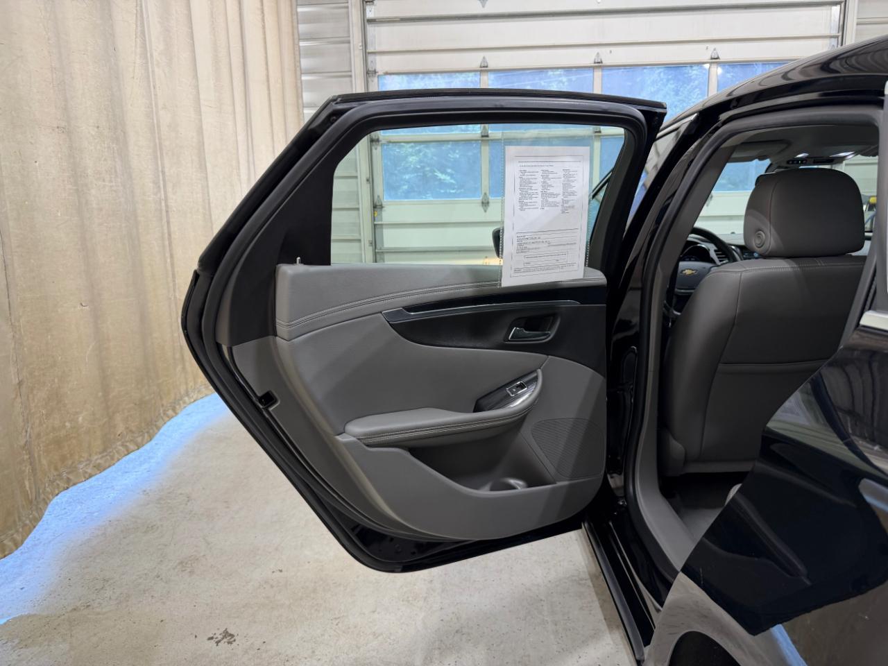 Chevrolet Impala 4dr Sdn LS w/1FL 2019