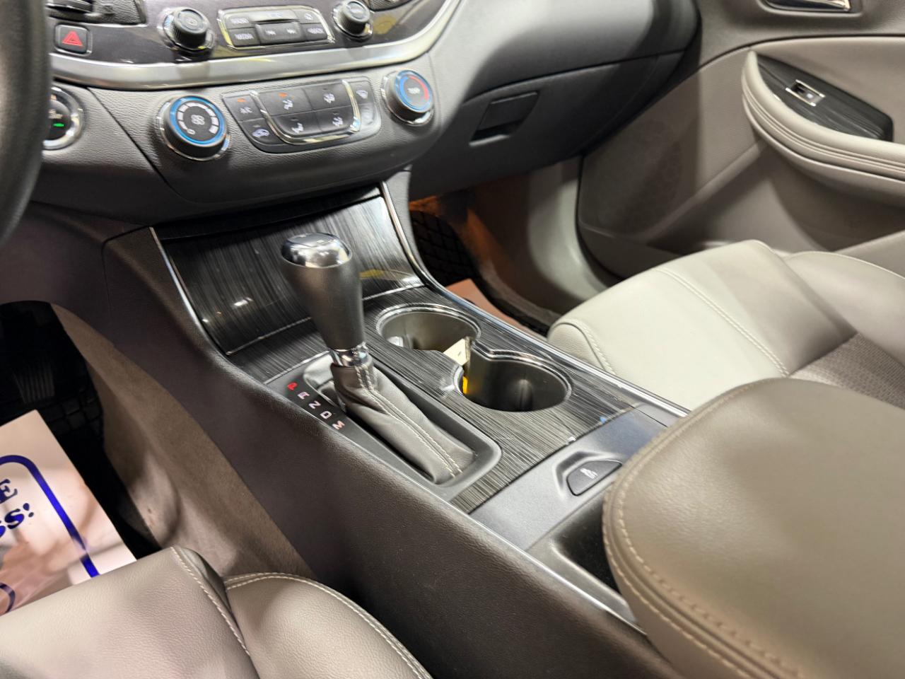 Chevrolet Impala 4dr Sdn LS w/1FL 2019