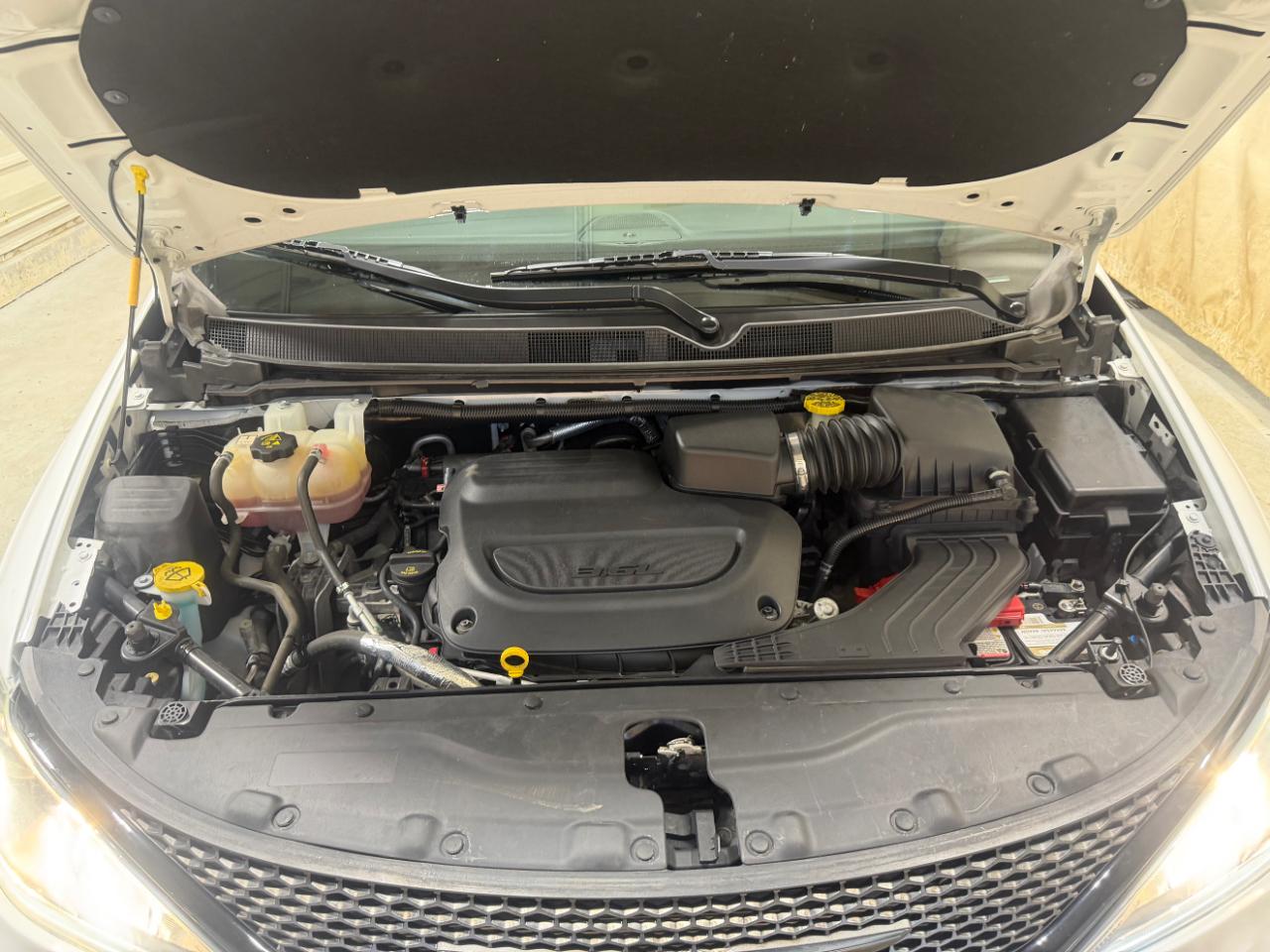 Chrysler Pacifica Touring L FWD 2019