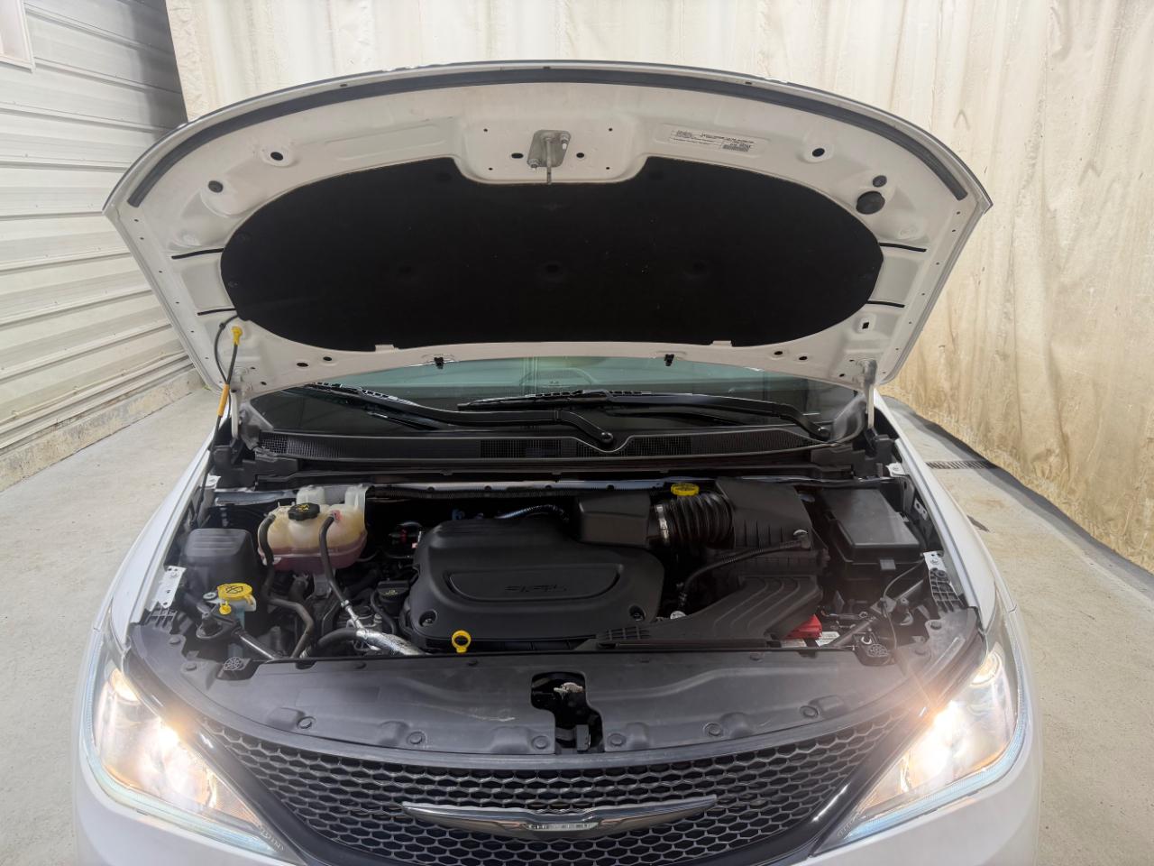 Chrysler Pacifica Touring L FWD 2019