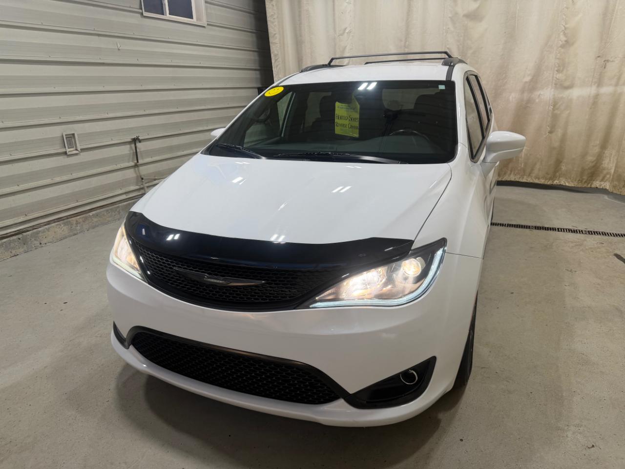 Chrysler Pacifica Touring L FWD 2019