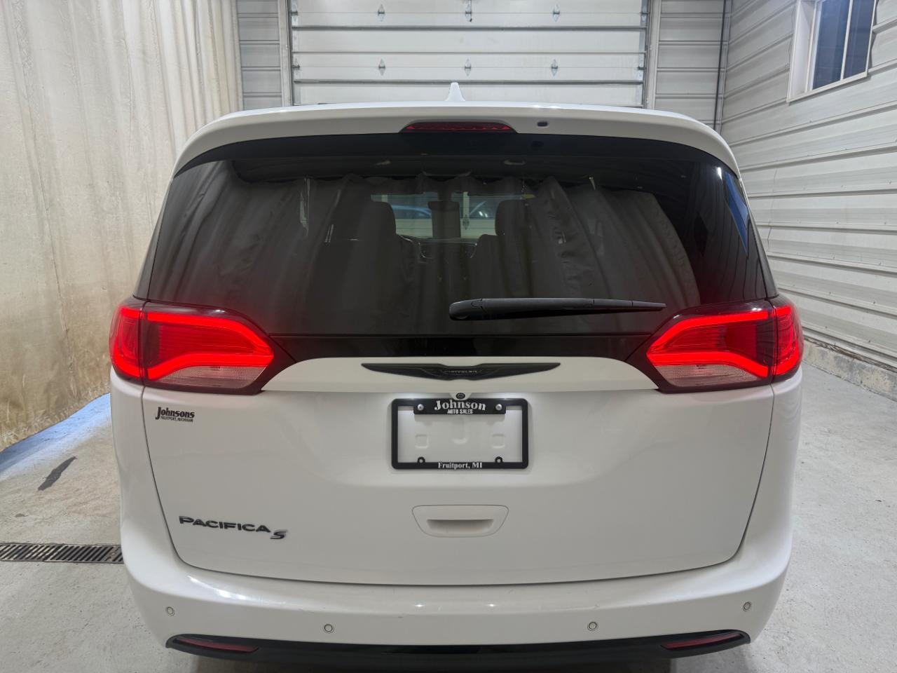 Chrysler Pacifica Touring L FWD 2019