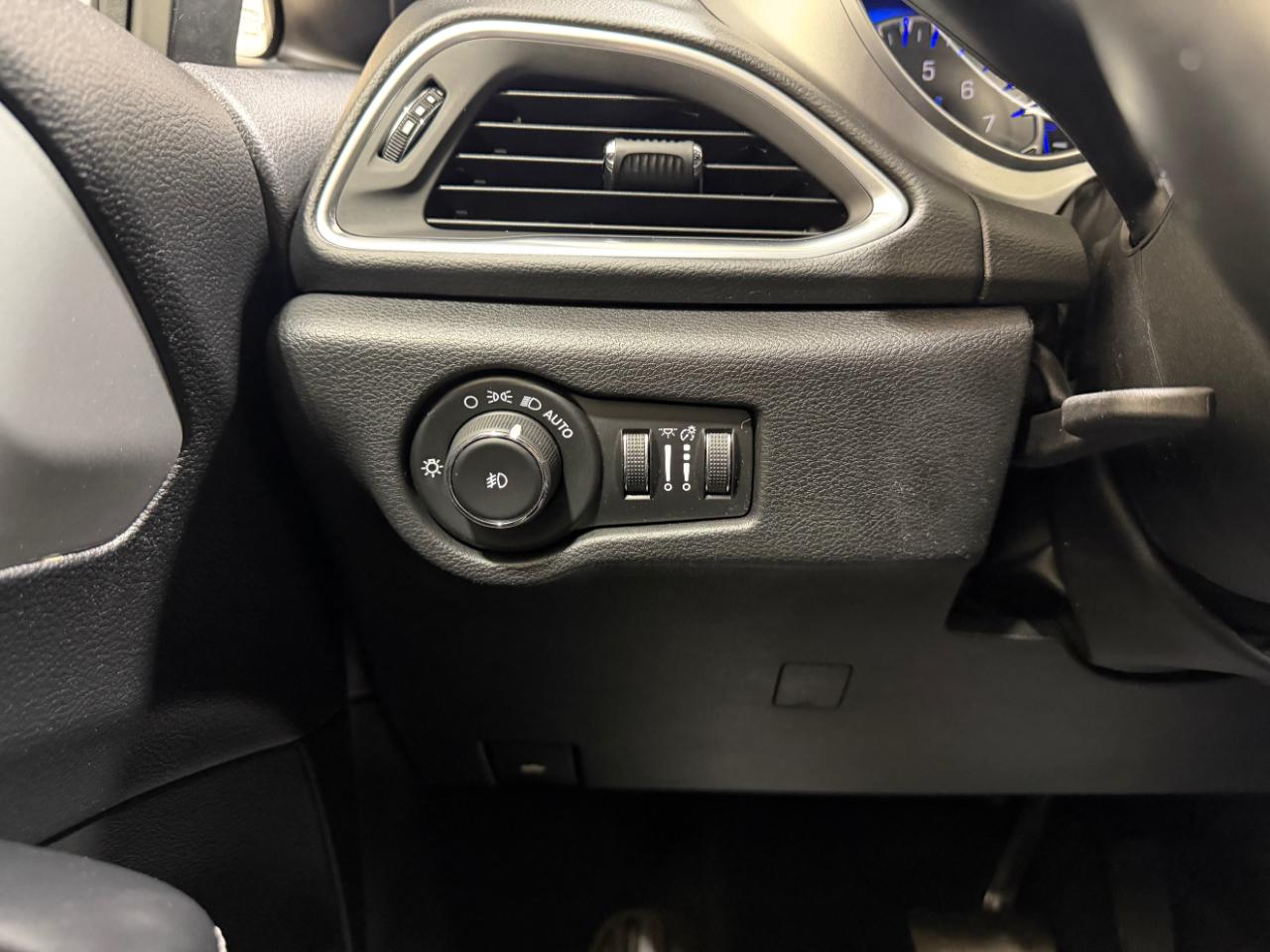 Chrysler Pacifica Touring L FWD 2019