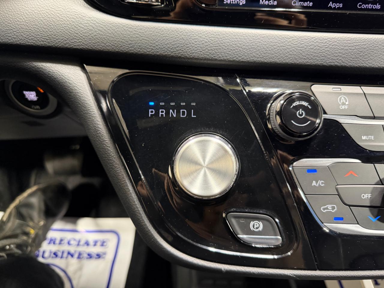 Chrysler Pacifica Touring L FWD 2019