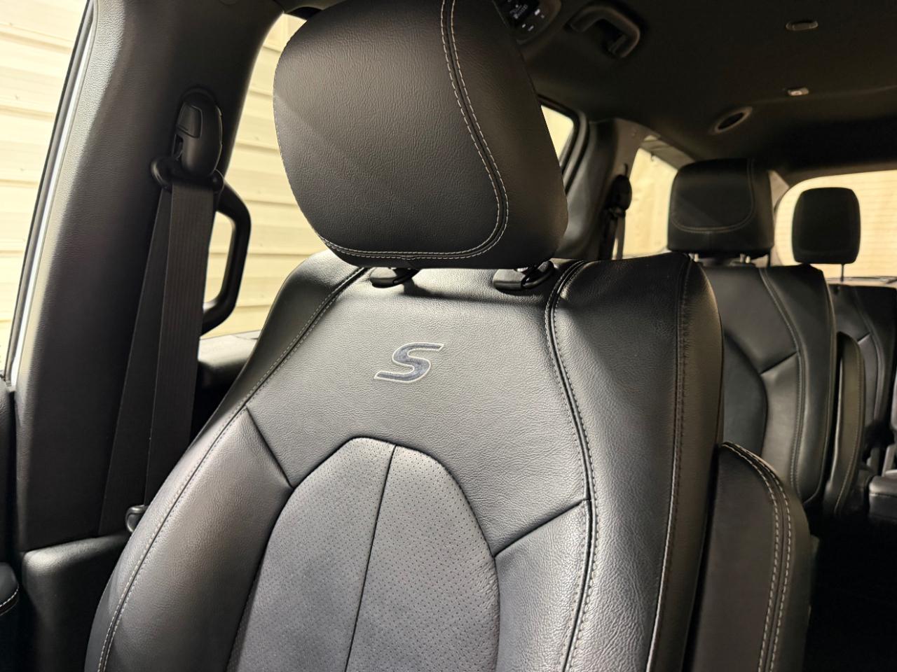 Chrysler Pacifica Touring L FWD 2019