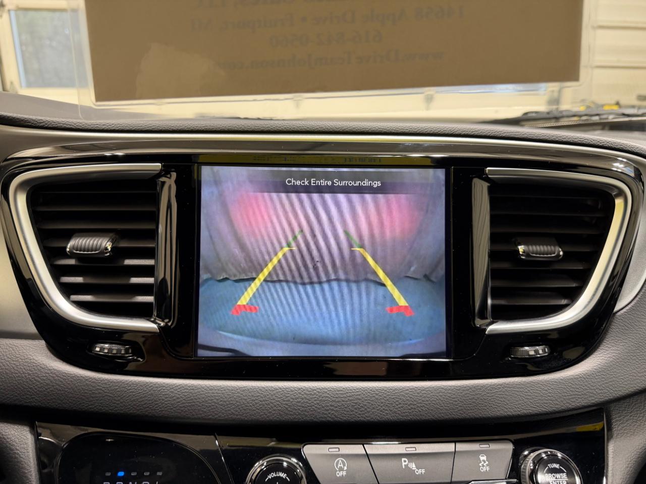 Chrysler Pacifica Touring L FWD 2019