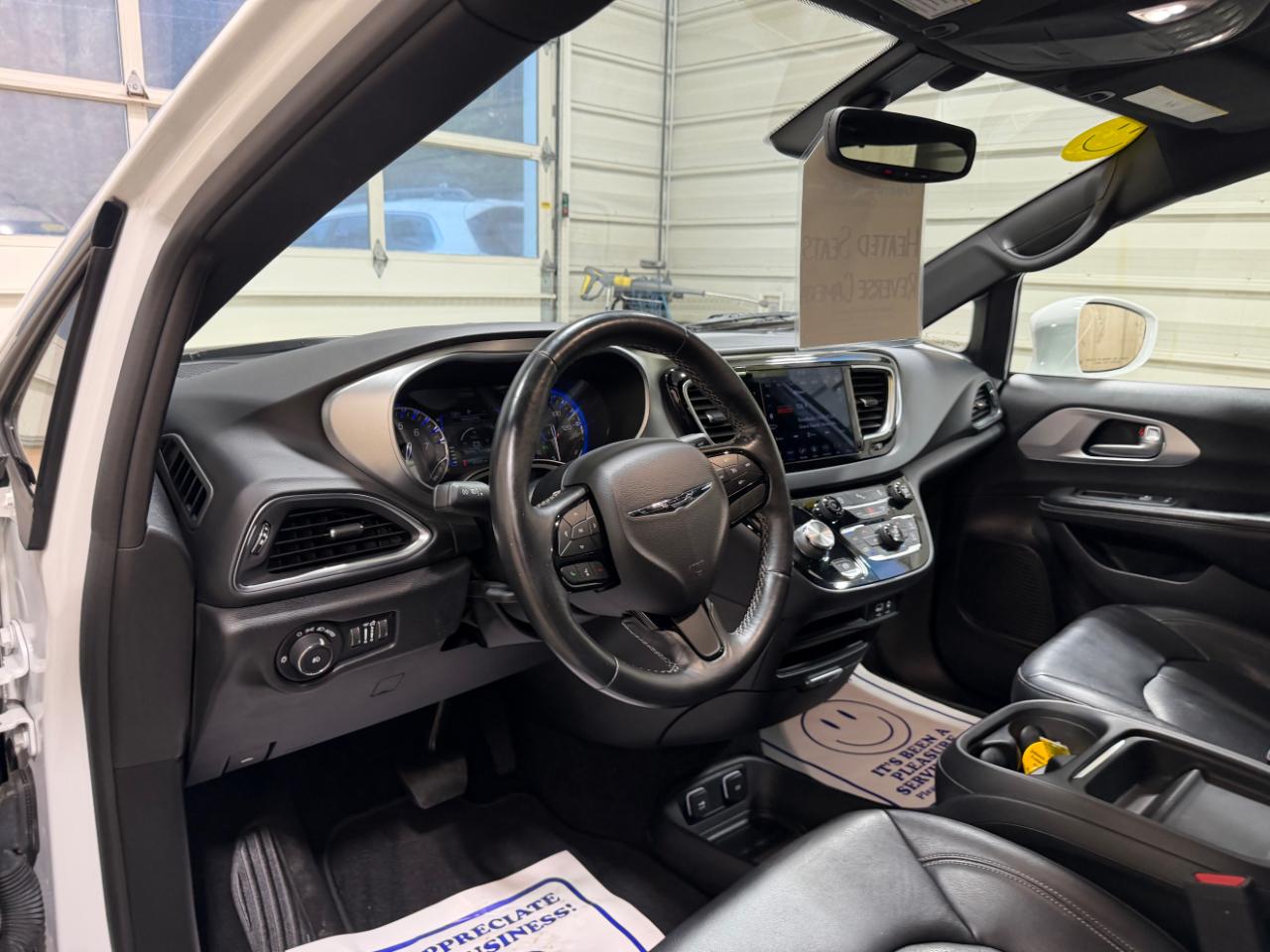 Chrysler Pacifica Touring L FWD 2019