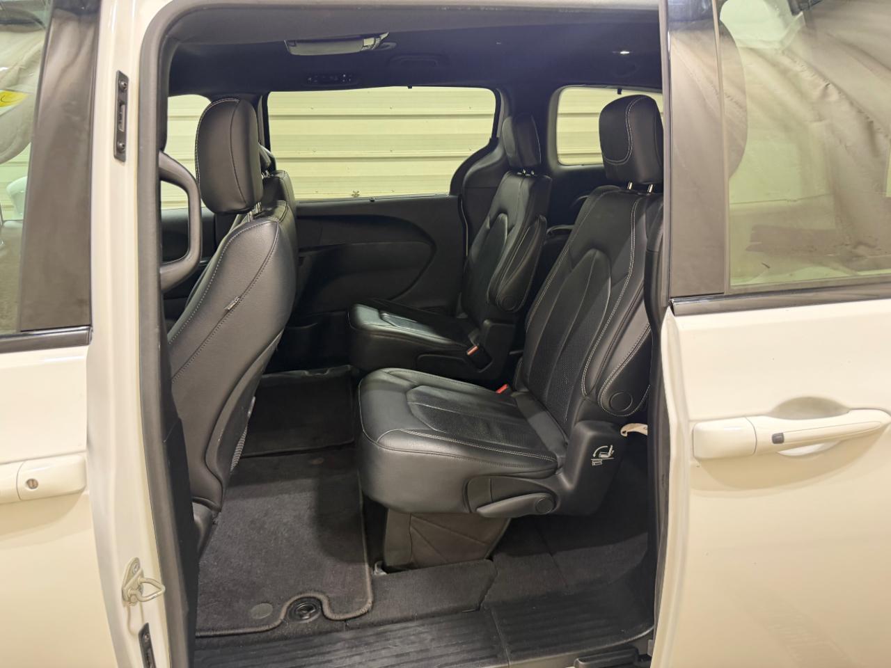 Chrysler Pacifica Touring L FWD 2019