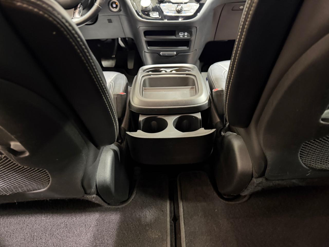 Chrysler Pacifica Touring L FWD 2019