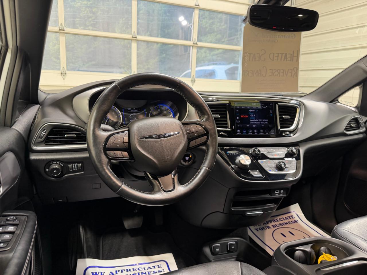 Chrysler Pacifica Touring L FWD 2019