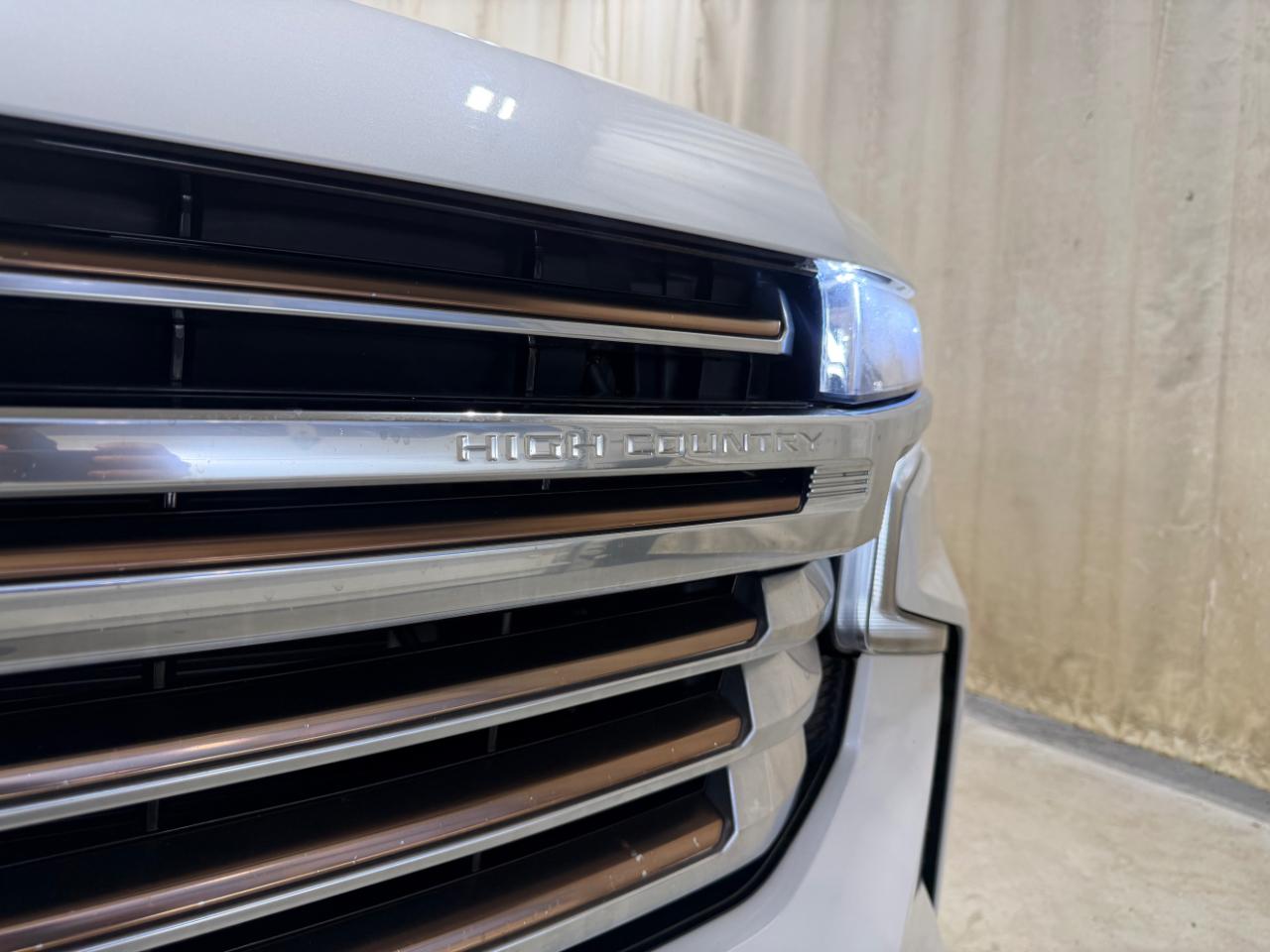 Chevrolet Suburban 4WD 4dr High Country 2021