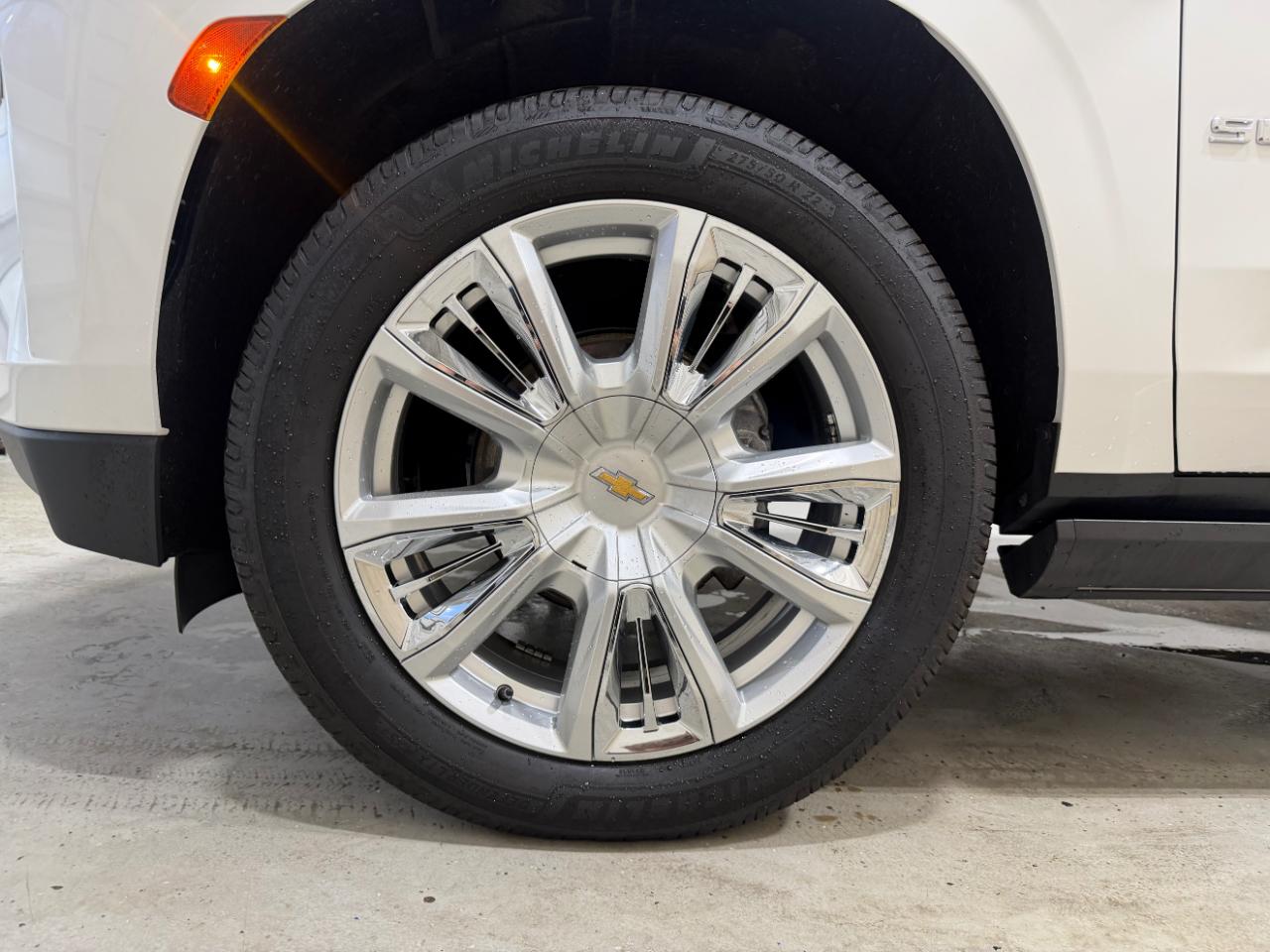 Chevrolet Suburban 4WD 4dr High Country 2021