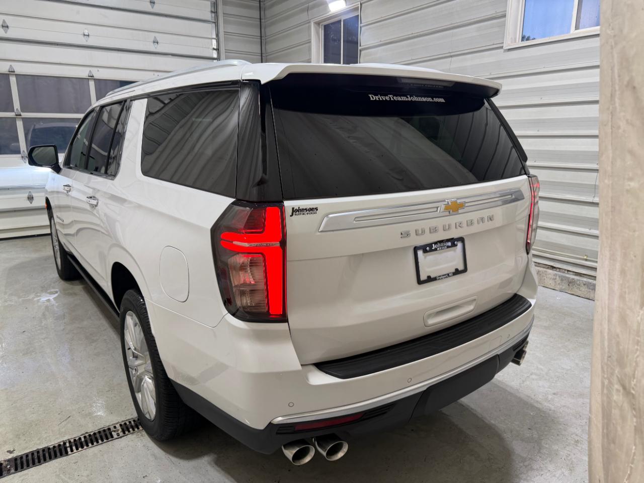 Chevrolet Suburban 4WD 4dr High Country 2021