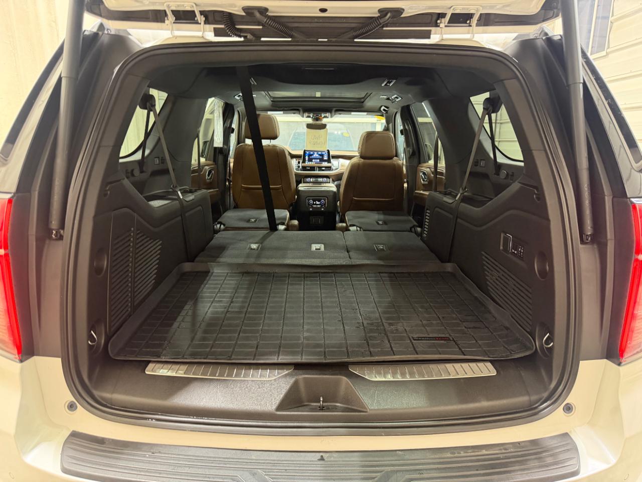 Chevrolet Suburban 4WD 4dr High Country 2021