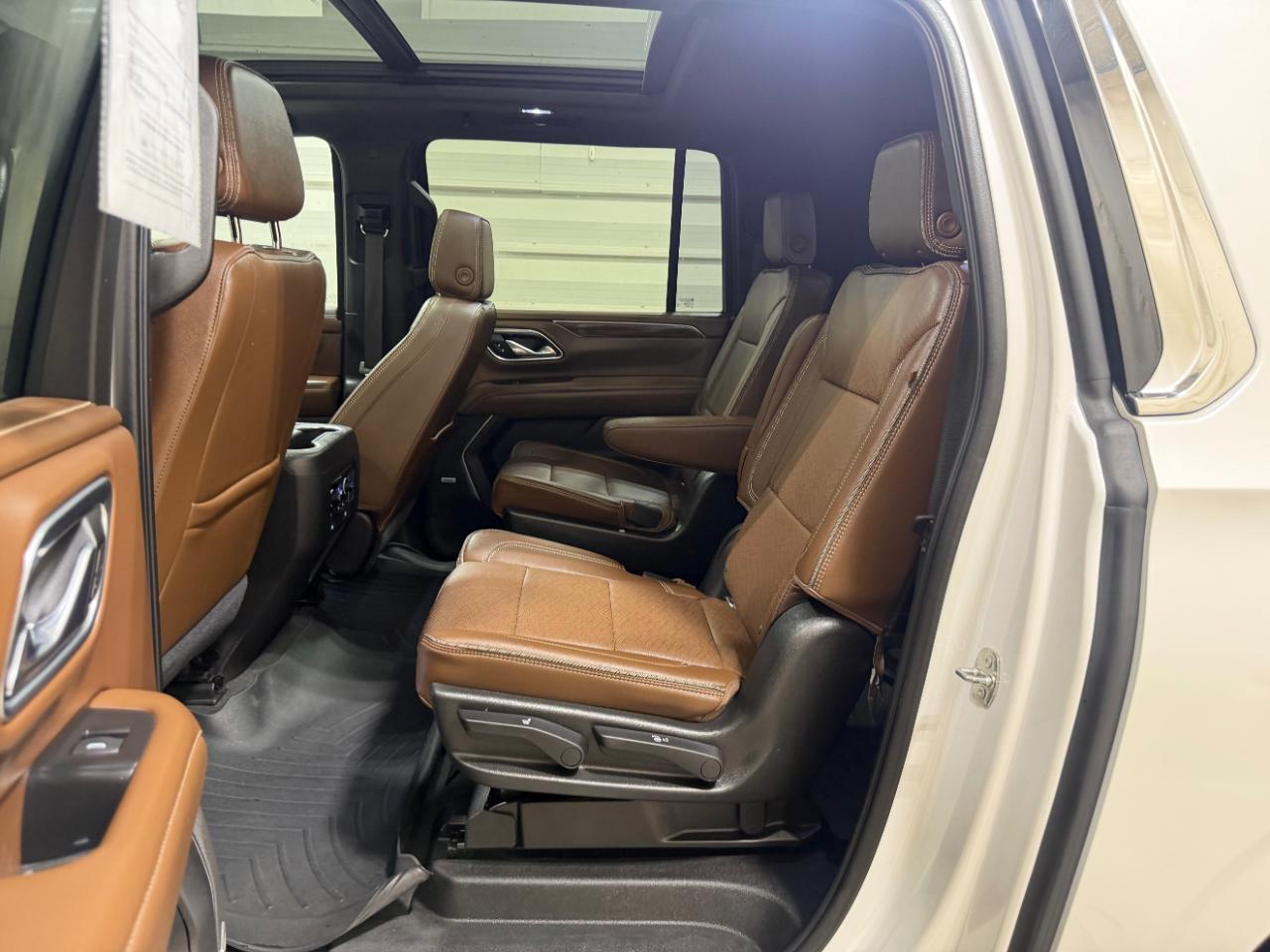 Chevrolet Suburban 4WD 4dr High Country 2021